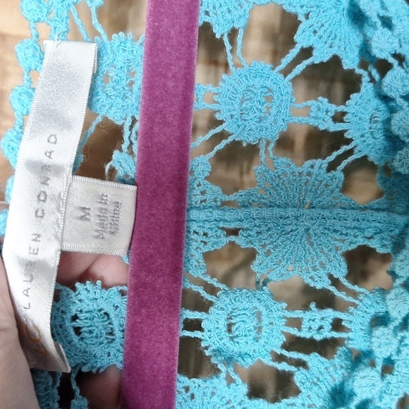 LC Lauren Conrad Turquoise Crochet Top - Picture 3 of 3